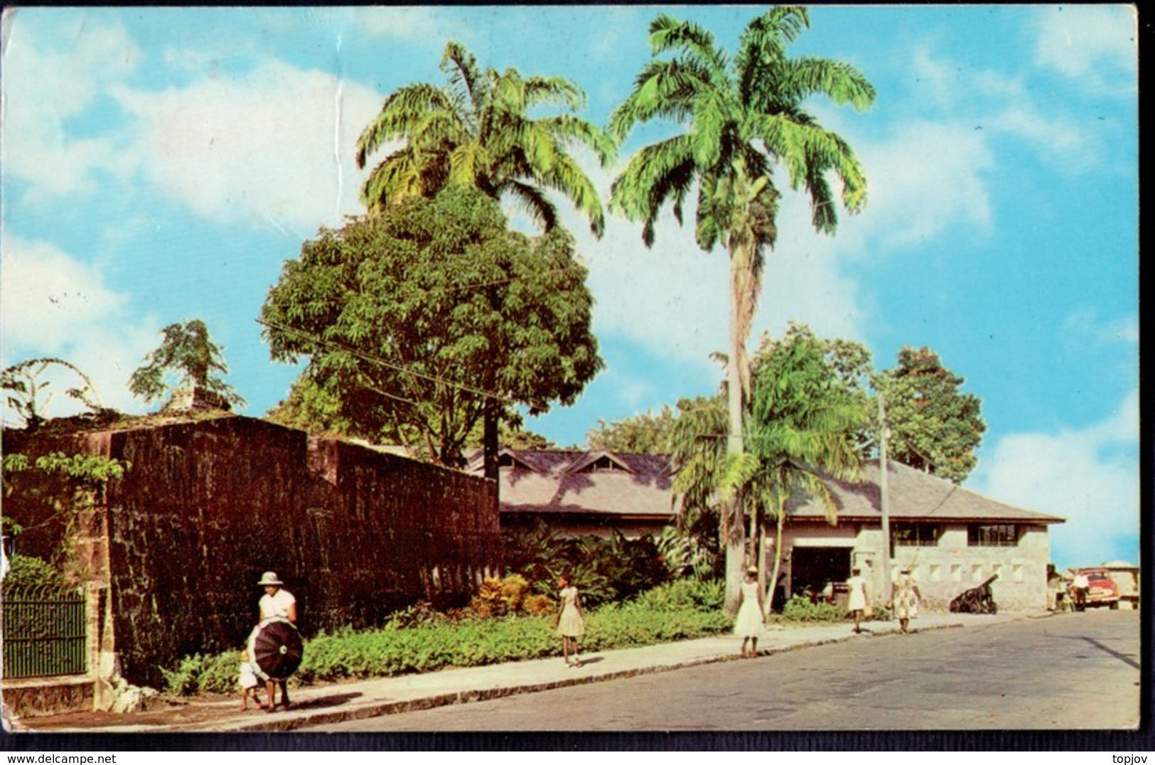 DOMINICA - WEST INDIES - ENGLISH FORT  -1966 - Dominica