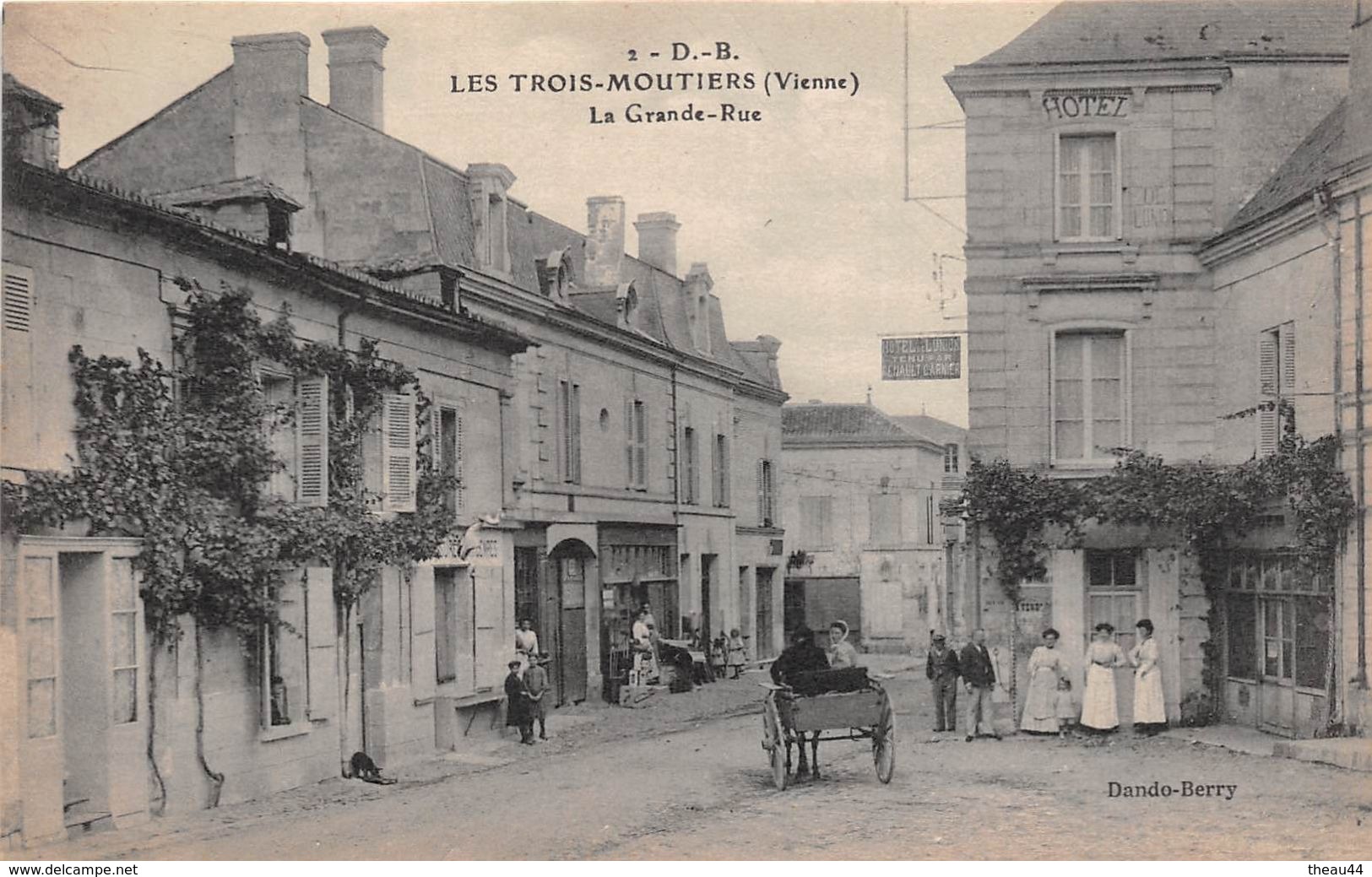 ¤¤   -  LES TROIS-MOUTIERS   -  La Grande Rue  -  Hôtel De L'Union " Renault - Garnier "    -  ¤¤ - Les Trois Moutiers