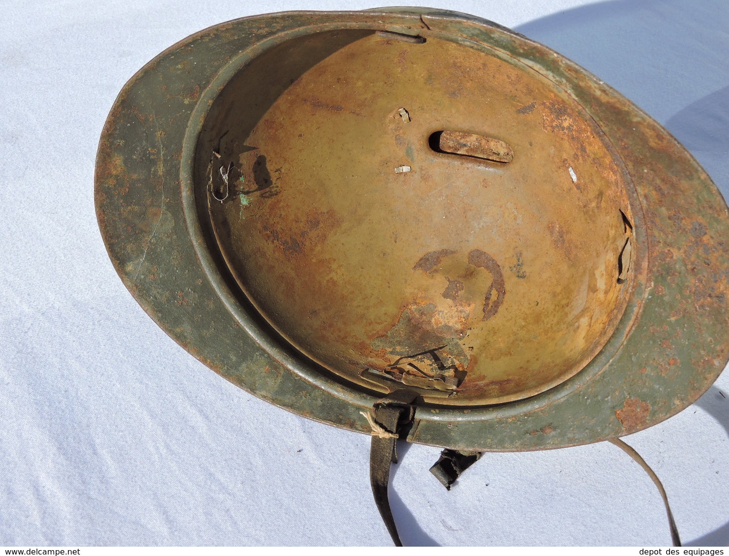 RARE CASQUE ADRIAN 1915 BELGIQUE - DIRECT GRENIER   -   à voir ...............