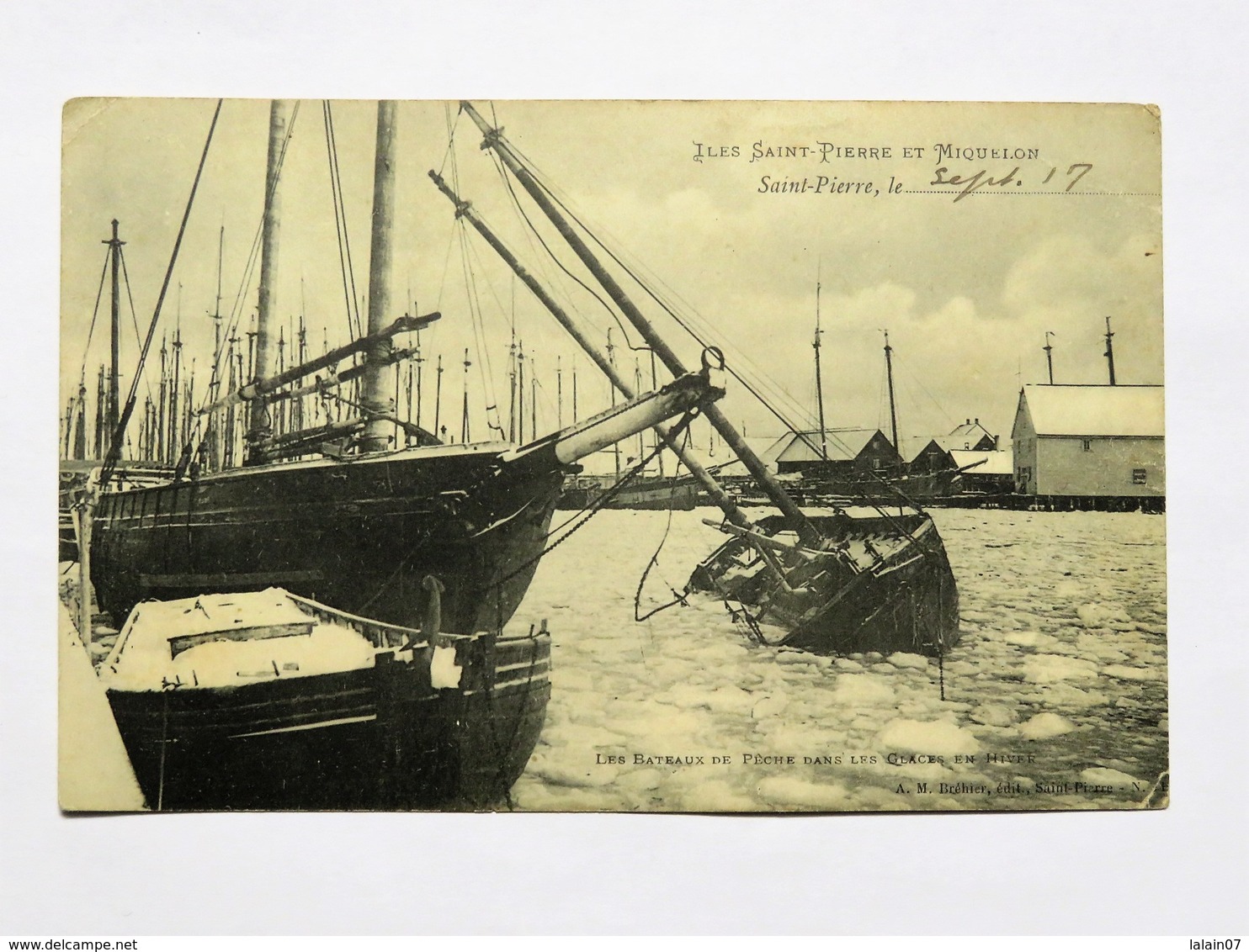 C.P.A. Iles Saint-Pierre Et Miquelon : Les Bateaux De Pêche Dans Les Glaces En Hiver, Timbre En 1917 - Saint-Pierre-et-Miquelon