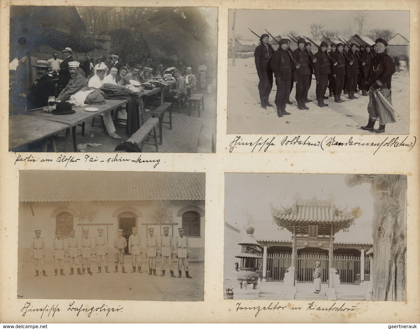 China - Besonderheiten: 1900 (ca): Chinese Lacquer-Album (slightly damaged) with 77 photos from the