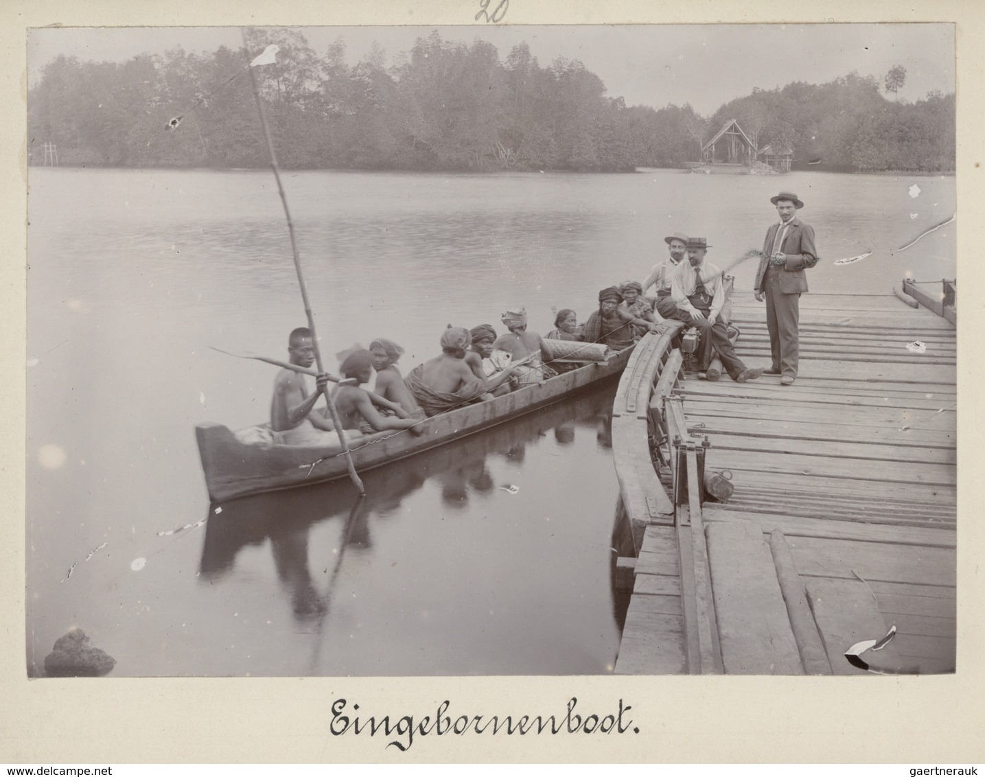 China - Besonderheiten: 1902/1904 (ca):Chinese Lacquer Album With 50 Photos From Tsingtau, Hong Kong - Autres & Non Classés