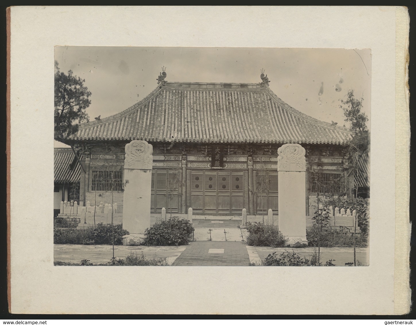 China - Besonderheiten: 1905: Chinese Laquer Album (dragon, Slightly Damaged) With 27 Photos, War Sh - Autres & Non Classés