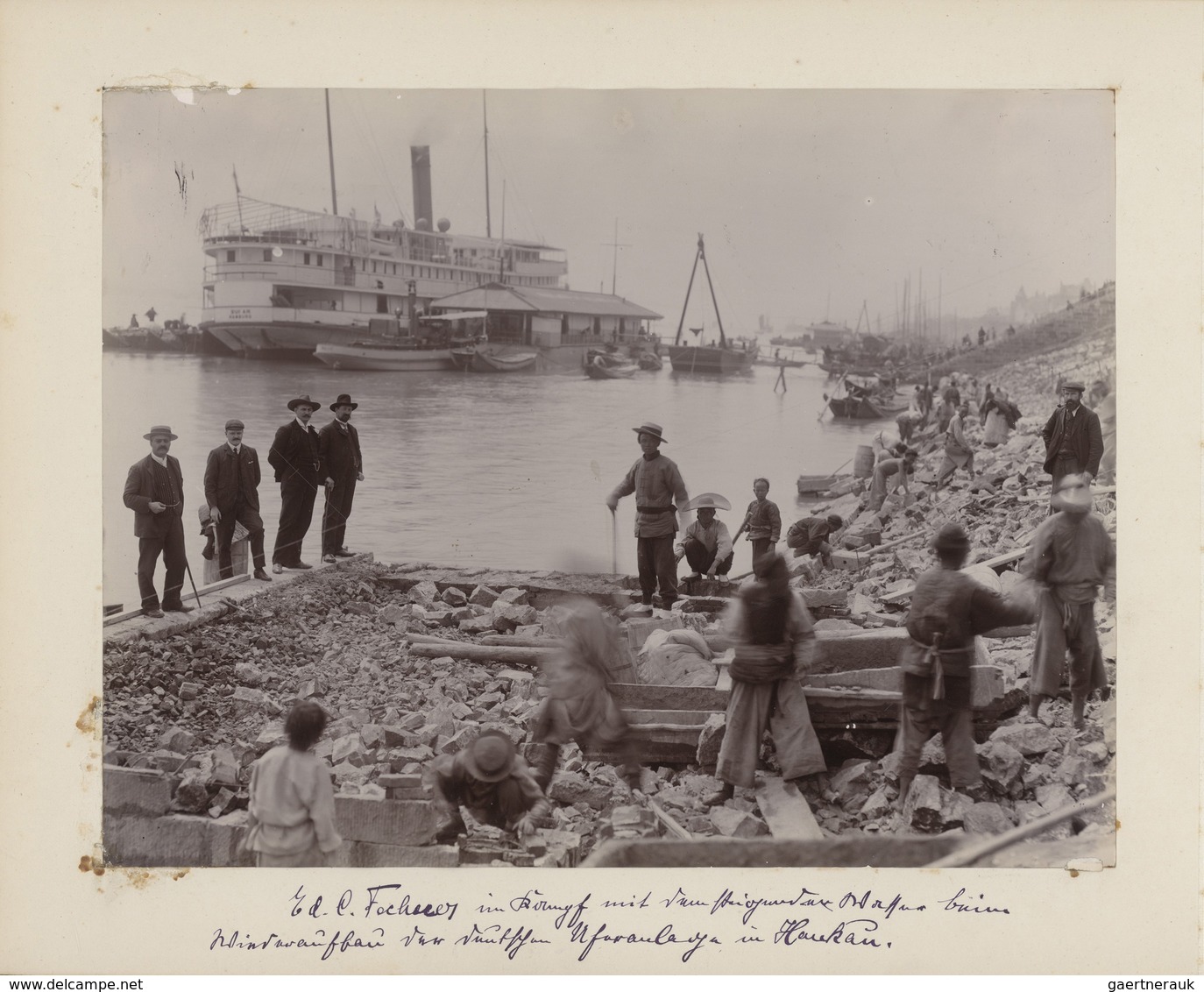 China - Besonderheiten: 1906, May: Hankow, Ca. 60 Photographs On Pages Prepared By "Konrad Glatter, - Autres & Non Classés