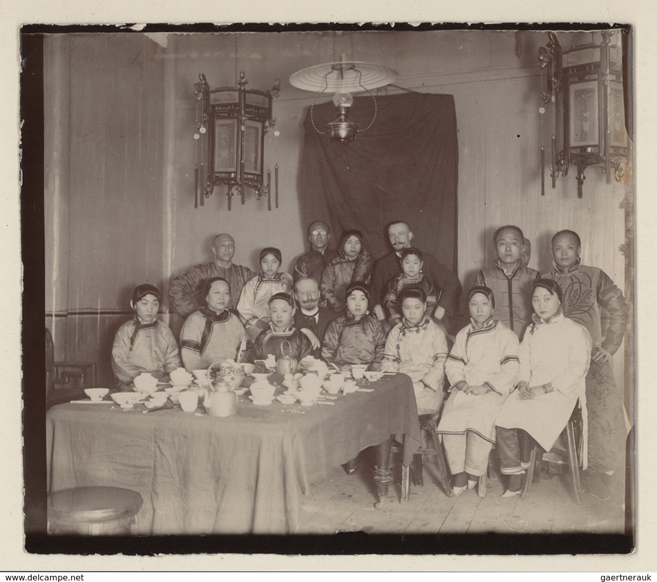China - Besonderheiten: 1906, May: Hankow, Ca. 60 Photographs On Pages Prepared By "Konrad Glatter, - Autres & Non Classés