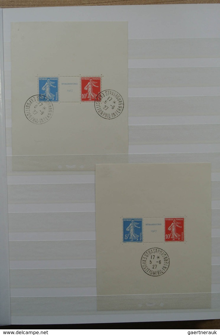 Frankreich: 1925/1940 (ca.): Stockbook with souvenir sheets of France: (Yvert no's): souvenir sheet