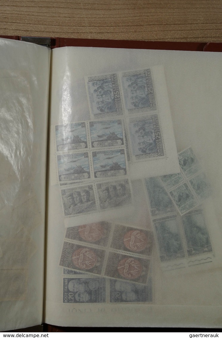 Italien: 1863/1980: Wonderful and very unusual mint never hinged collection in blocs of 4, form the