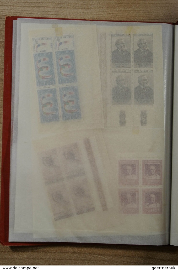 Italien: 1863/1980: Wonderful and very unusual mint never hinged collection in blocs of 4, form the