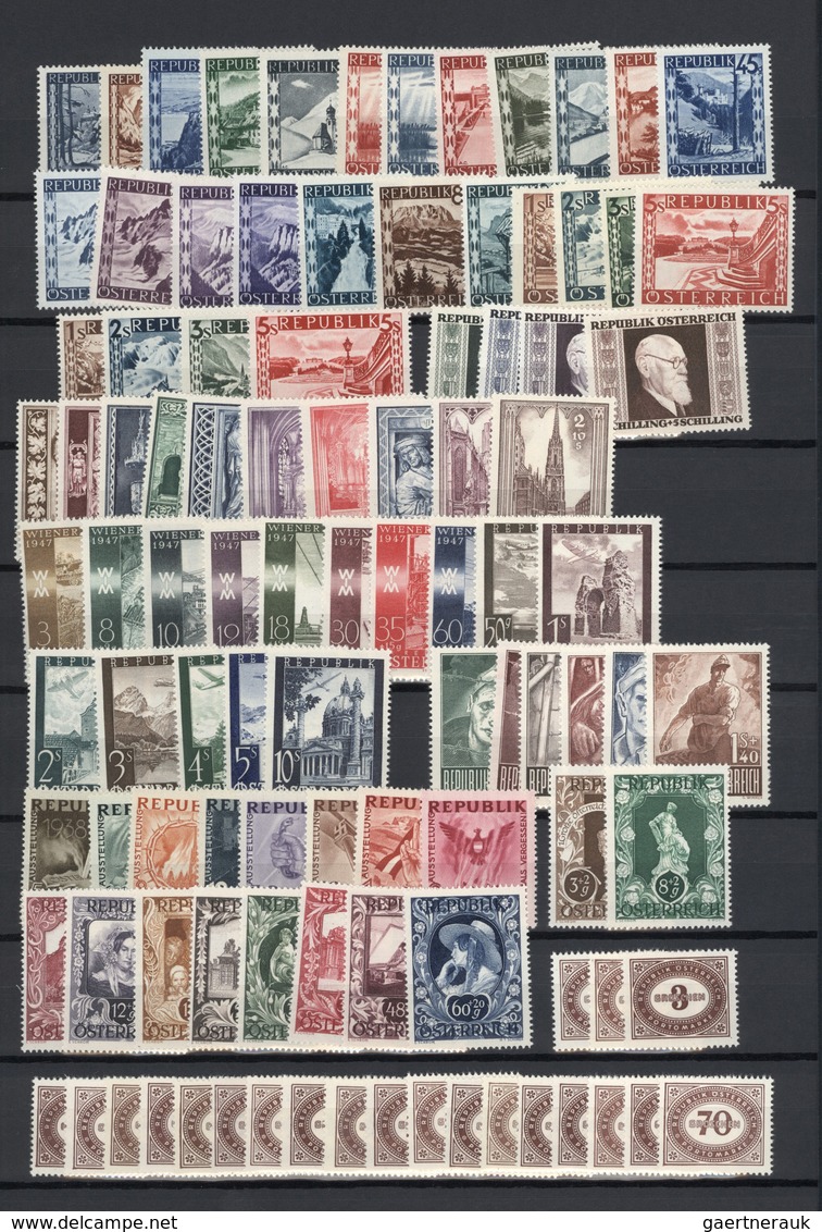 ** Österreich: 1945/1955, Postfrische Sammlung Auf Steckseiten (vereinzelt Wenige Werte Mit Etwas Hafts - Neufs