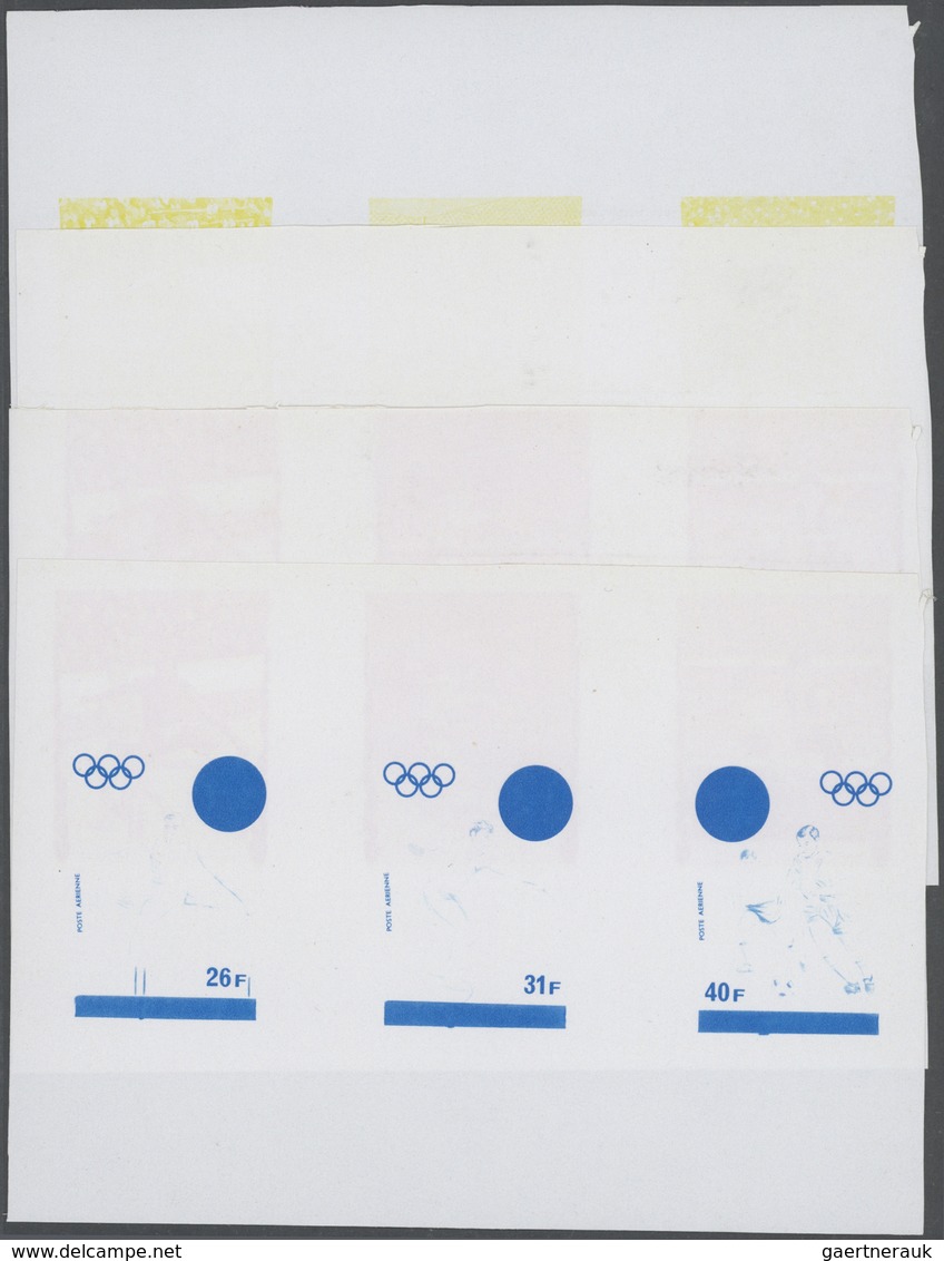 ** Thematik: Olympische Spiele / Olympic Games: 1972, MUNICH `72, Hurdling, Discus Throwing And Soccer - Autres & Non Classés