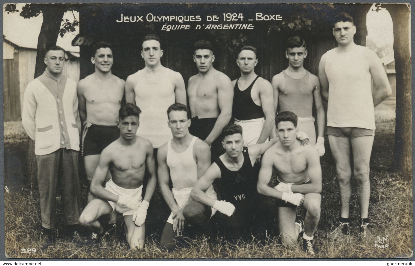 Br Thematik: Sport-Boxen / sport-boxing: 1920/1930 (ca.), 11 verschiedene Fotokarten, meist frz. Boxer,