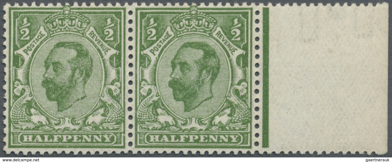 ** Großbritannien: 1911, ½d. Yellow-green, Right Marginal Horiz. Pair Showing Variety "Cracked Plate In - Autres & Non Classés