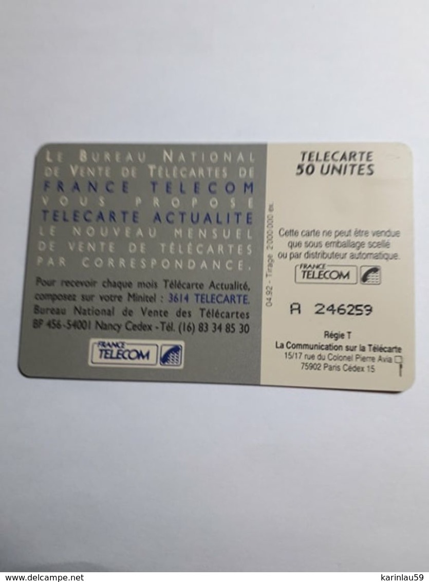 TELECARTE 50 UNITES ACTUALITE - BUREAU NATIONAL DE VENTE DE TELECARTES DE FRANCE TELECOM - 04 92 - 2 000 000 EX - Opérateurs Télécom