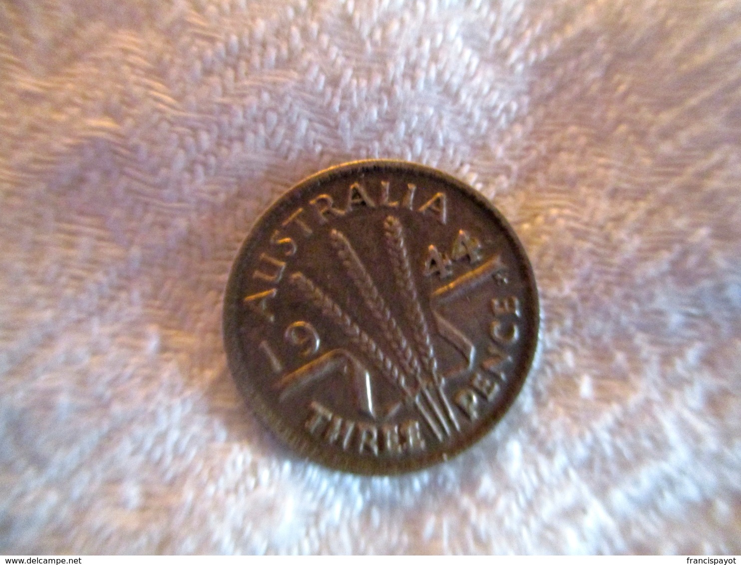 Australia: 3 Pence 1943 Et 1944 - Threepence