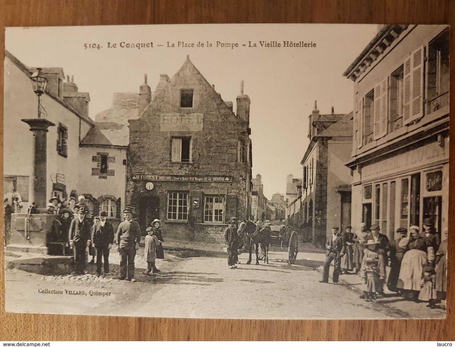 Le Conquet.la Place De La Pompe.édition Villard 5104 - Le Conquet