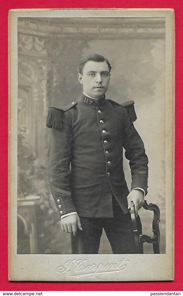 Photographie CDV - Studio J. Tarpent à Le Mans - Portrait D'un Militaire - Insignes Régimentaires 117 Au Col - War, Military