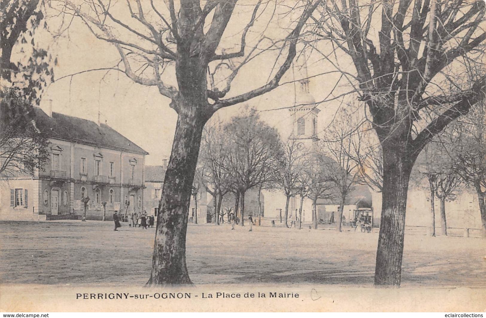 Perrigny Sur L'Ognon     21     Place De La Mairie.   (voir Scan) - Autres & Non Classés