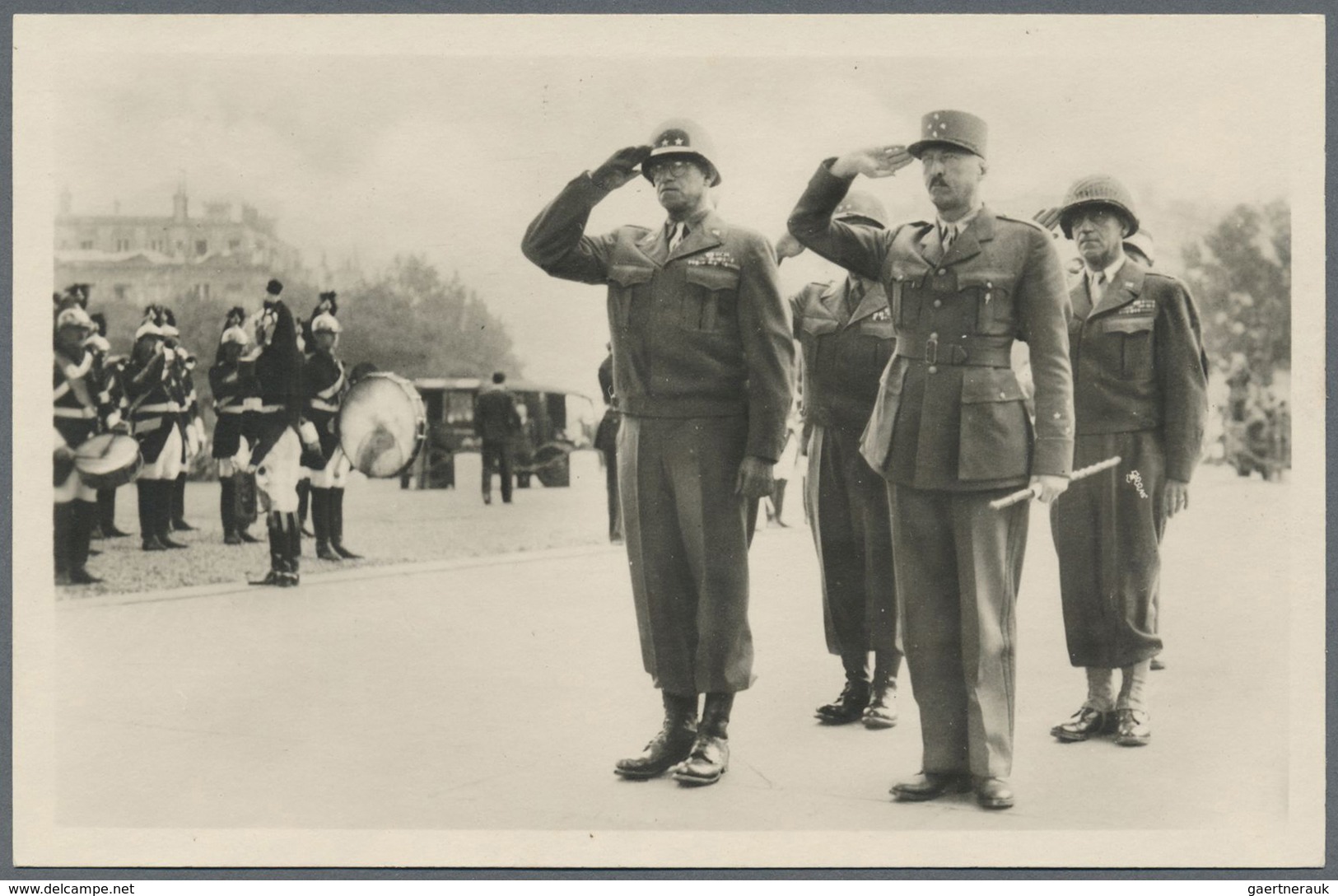 Ansichtskarten: Politik / Politics: FRANKREICH, Paris 1945, Befreiung Und Befreiungsfeier, 160 Ansic - Personaggi