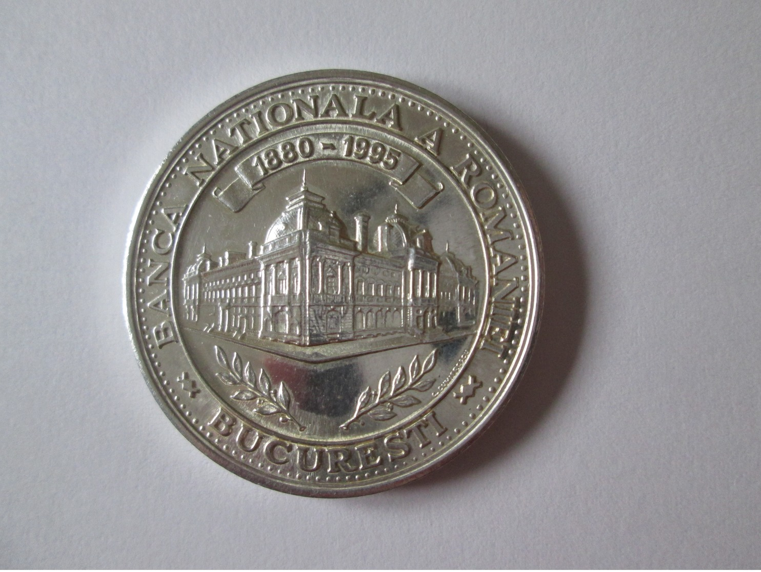 Romanian Anniversary Silver Medal In Case/The National Bank Of Romania 115 Years 1880-1995,D=35 Mm,W=27 Gr. - Other & Unclassified