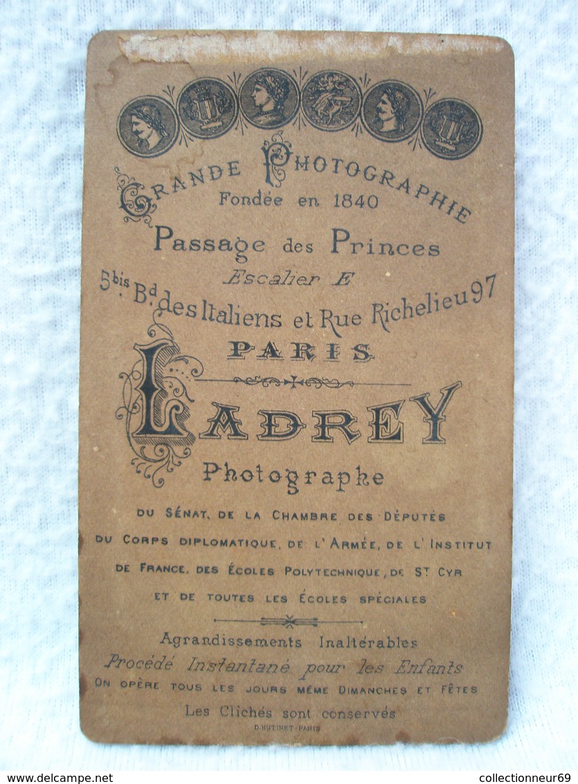 Ancienne Photo CDV Du Photographe LADREY Passage Des Princes à PARIS JF En Tenue De Servante Fin XIXe - Anciennes (Av. 1900)