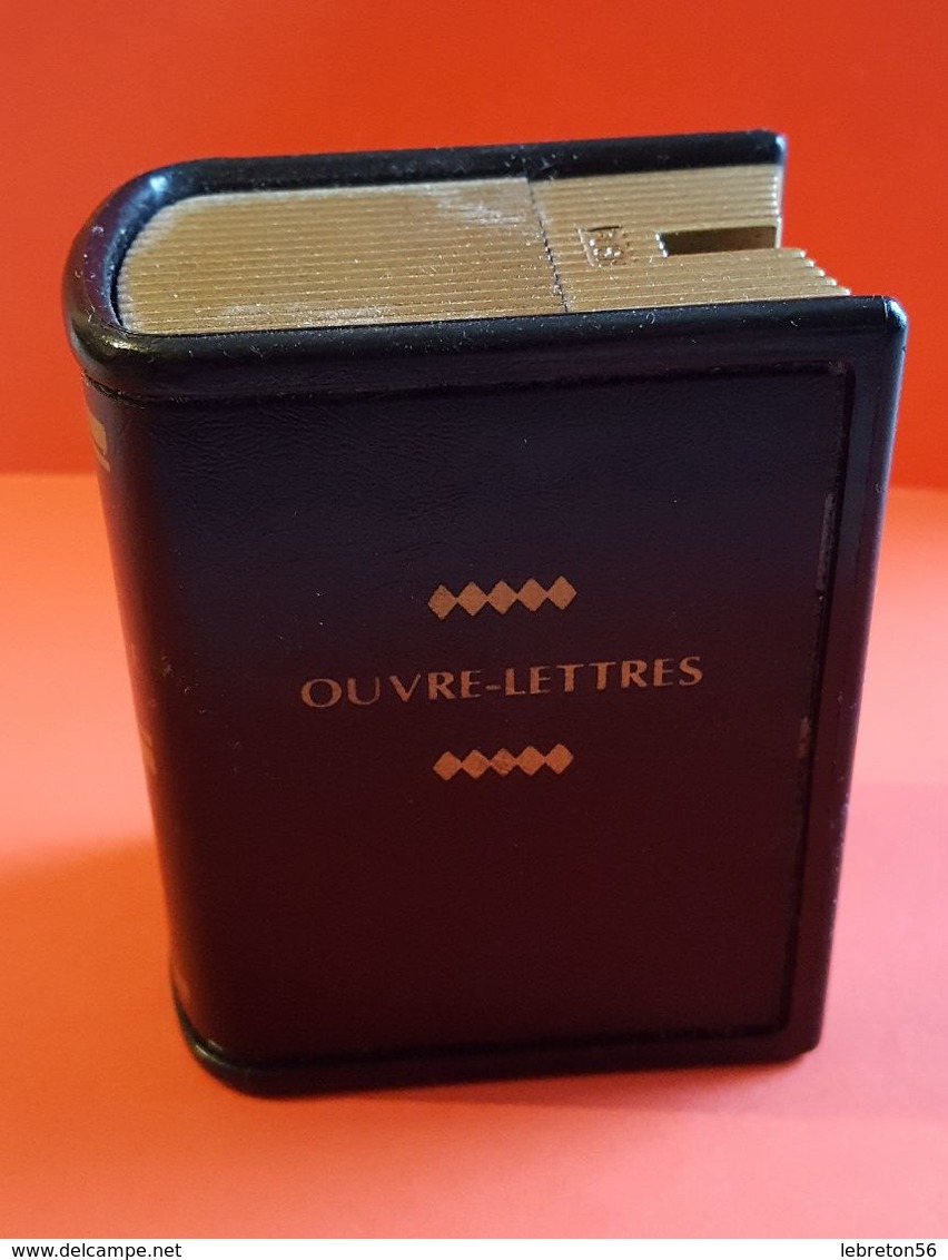 JOLI OUVRE-LETTRES AUTOMATIQUE à Piles - Letter-opener