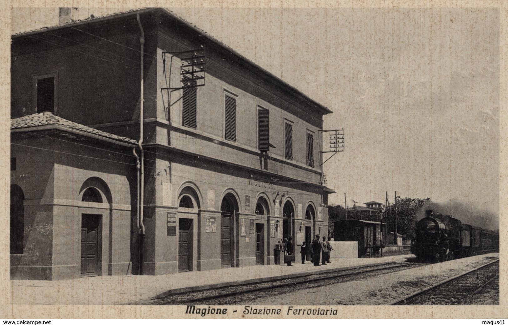 MAGIONE (PERUGIA)  - STAZIONE CON TRENO IN ARRIVO - FORMATO PICCOLO - Stazioni Con Treni