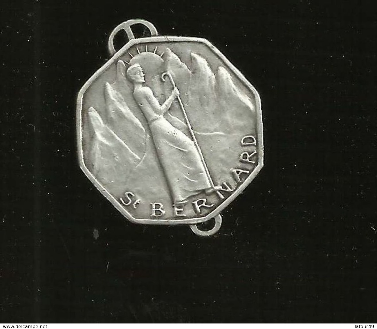 MEDAILLE  PATRON DES SKIEURS ST  BERNARD  R DEBUS SCULTEUR A AUGIS EDITEUR 3 CM - Sports D'hiver