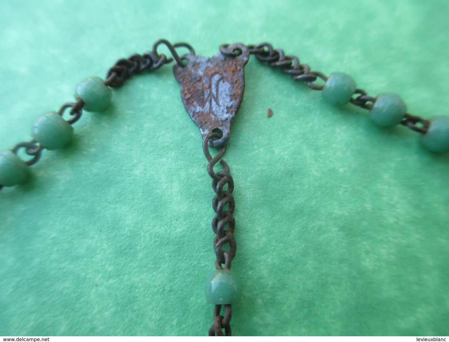 Mini Chapelet Religieux Ancien De Communiant/Perles Verre Rondes Opaline Verte / Mi - XIXéme Siécle        CAN751 - Religion & Esotérisme