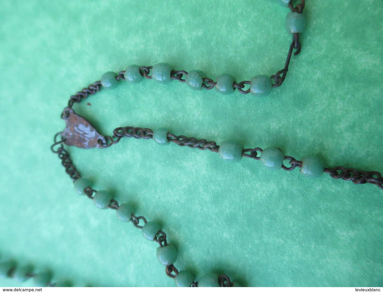 Mini Chapelet Religieux Ancien De Communiant/Perles Verre Rondes Opaline Verte / Mi - XIXéme Siécle        CAN751 - Godsdienst & Esoterisme