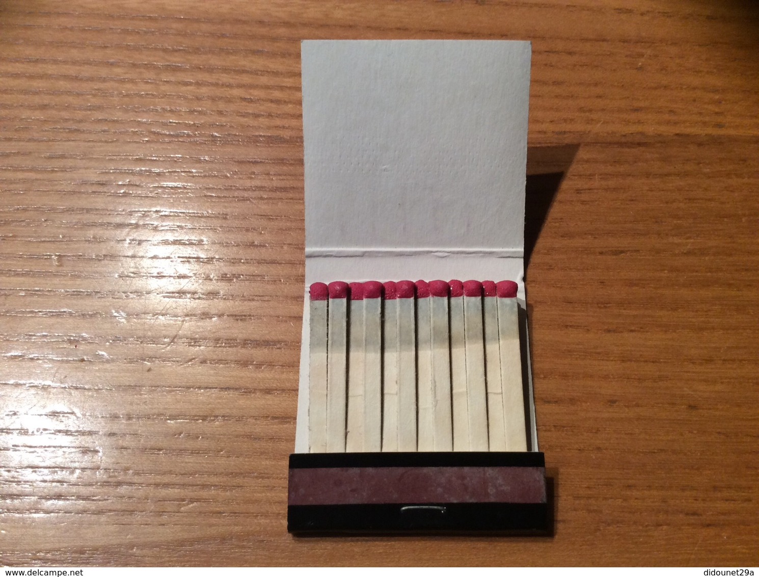 Pochette D'allumettes SEITA « le Clos De Vallombreuse DOUARNENEZ (29) » - Matchboxes