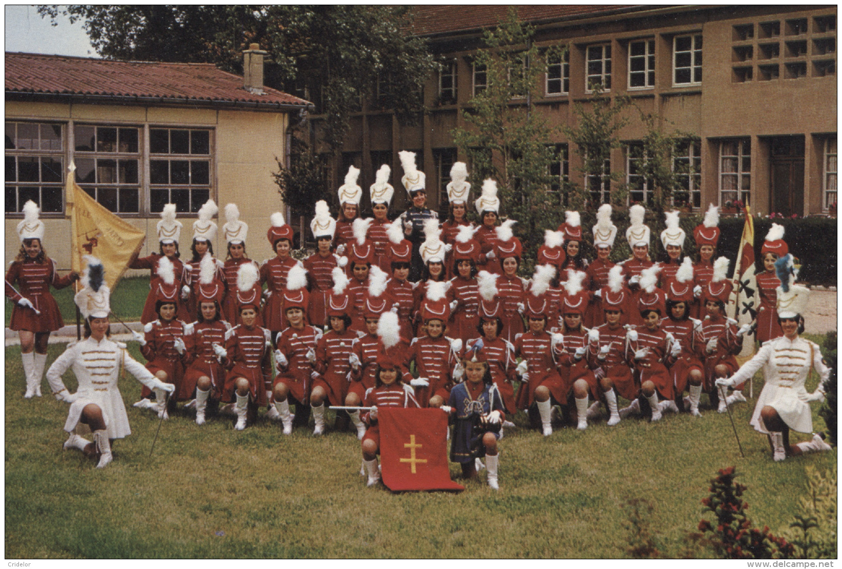 54 - JARNY - LES MAJORETTES  DU C.E.T - VOIR ZOOM - Jarny