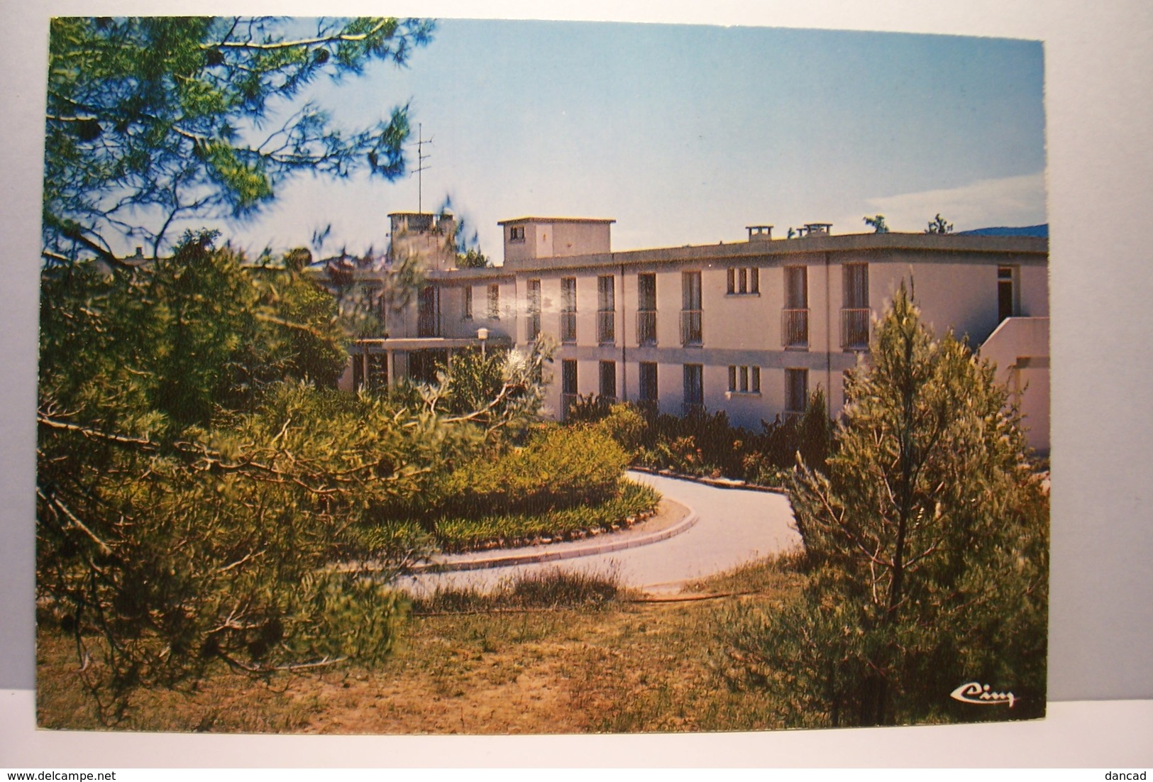 NANS-LES-PINS      -   " Le Mont  Aurélien "  - Résidence Hotelière Du 3e  Age  -  ( Pas De Reflet Sur L'original ) - Nans-les-Pins