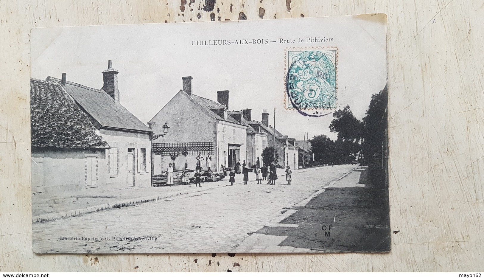 45 - CPA Animée CHILLEURS-AUX-BOIS (Loiret)-  Route De Pithiviers - Autres & Non Classés