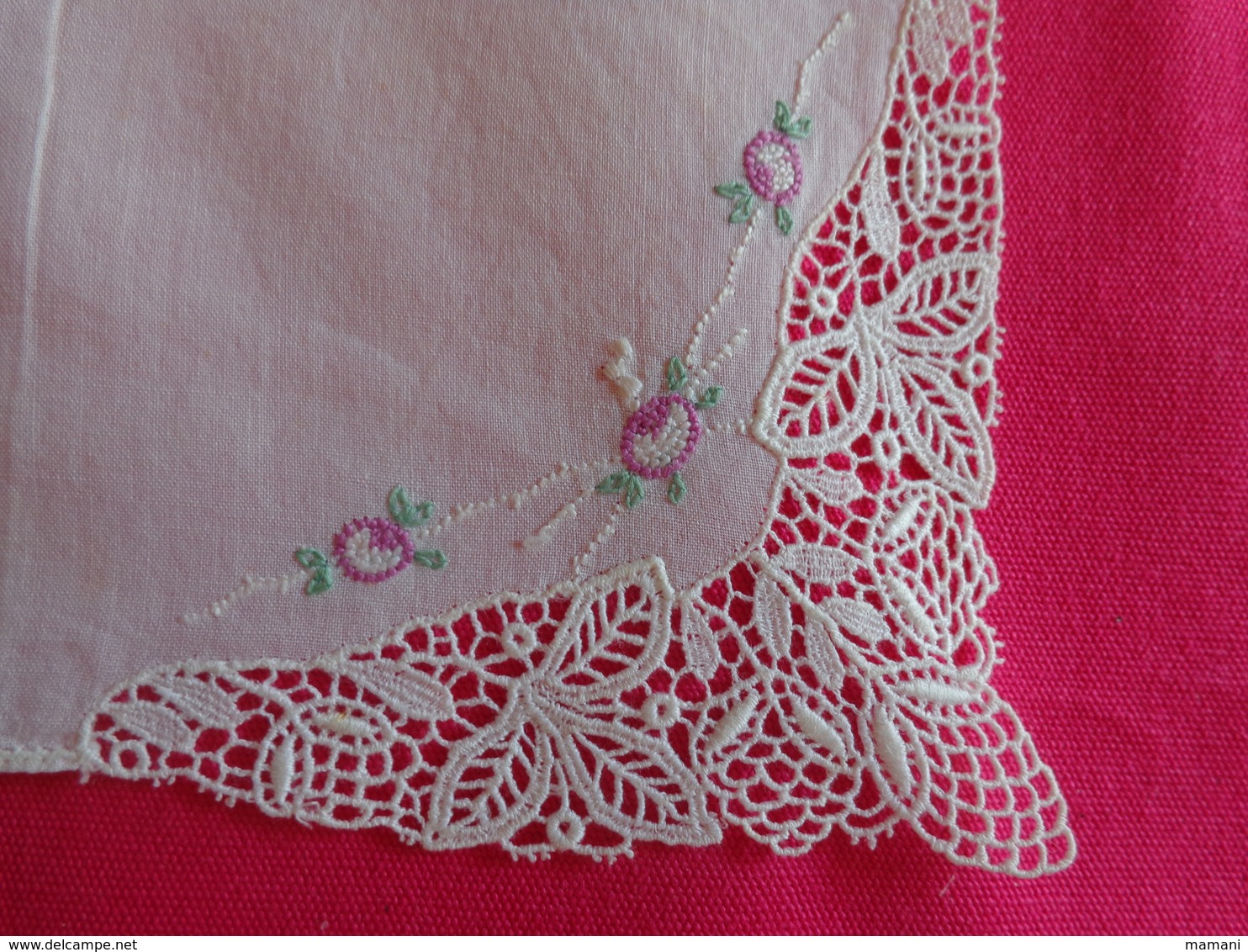 Lot De Mouchoirs Ancien Belle Broderie (9944) - Handkerchiefs