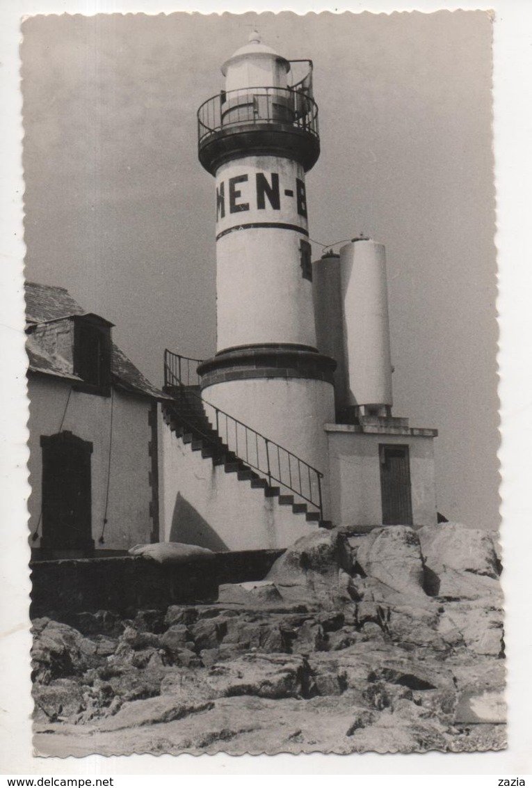 29.751/ ILE DE SEIN - Un Phare - Ile De Sein