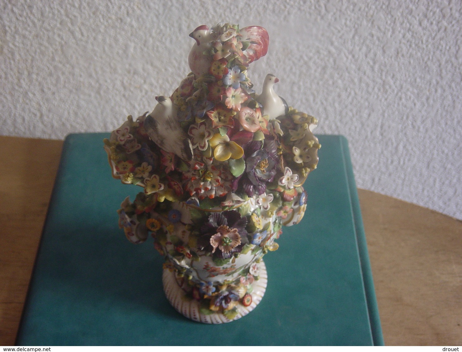 VASE EN PORCELAINE  ET POT-POURRI D'ORIGINE ALLEMANDE - PIECE RARISSIME - Meissen (DEU)