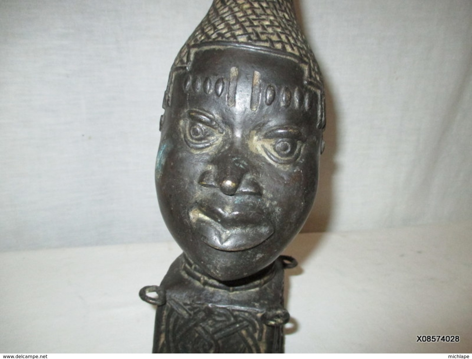 Téte  En Bronze De La Reine D'ifé  Hauteur 34 Cm  Sur 9 Cm - Art Africain