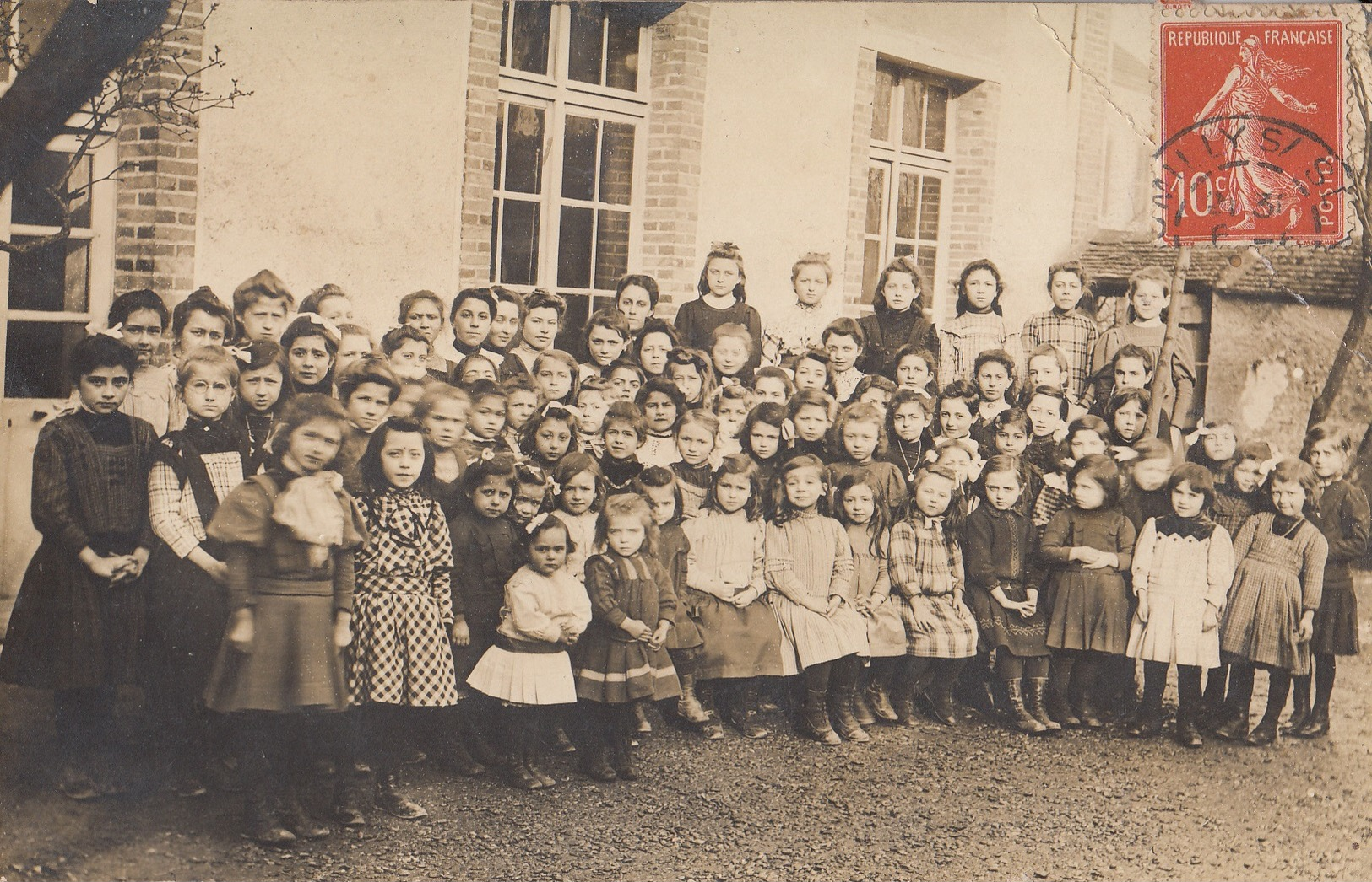 CARTE POSTALE DE ROMILLY SUR SEINE / CARTE PHOTO / ECOLE / CLASSE - Romilly-sur-Seine