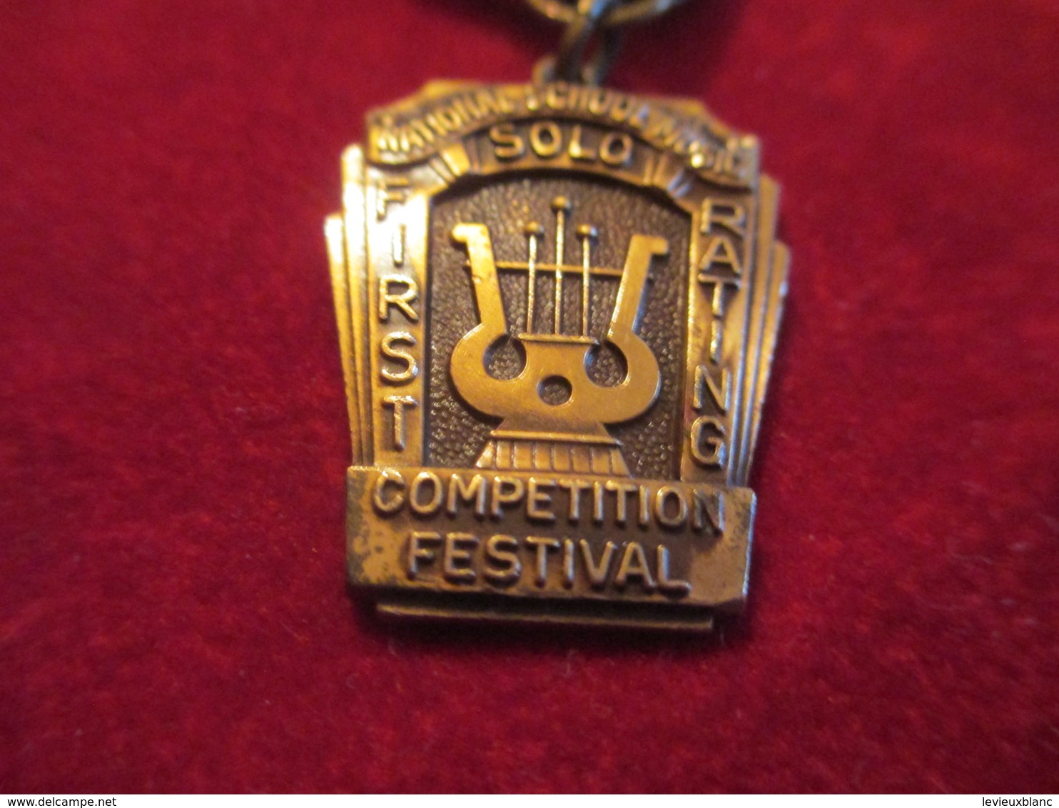 Musique/Petite Médaille Pendante/Competition Festival/National School Music/Topeka/Kansas/USA/1941        PART265 - Objets Dérivés