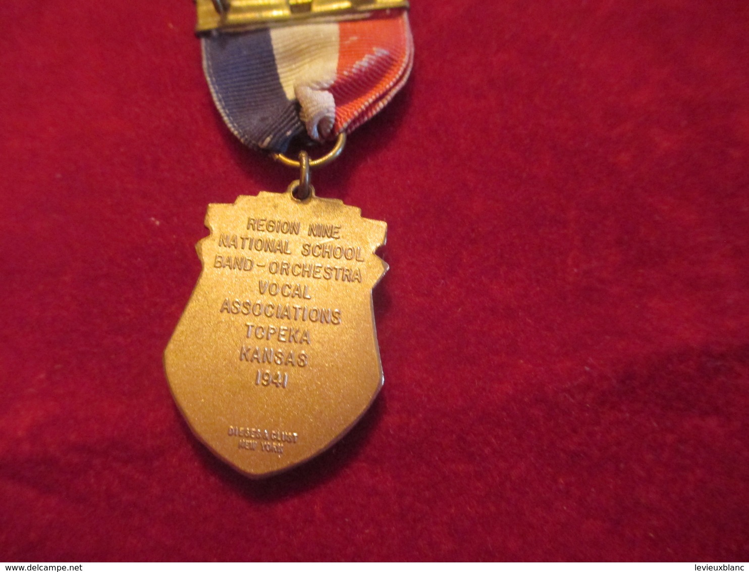 Musique/Petite Médaille Pendante/Competition Festival/National School Orchestra/Topeka/Kansas/USA/1941        PART266 - Objets Dérivés