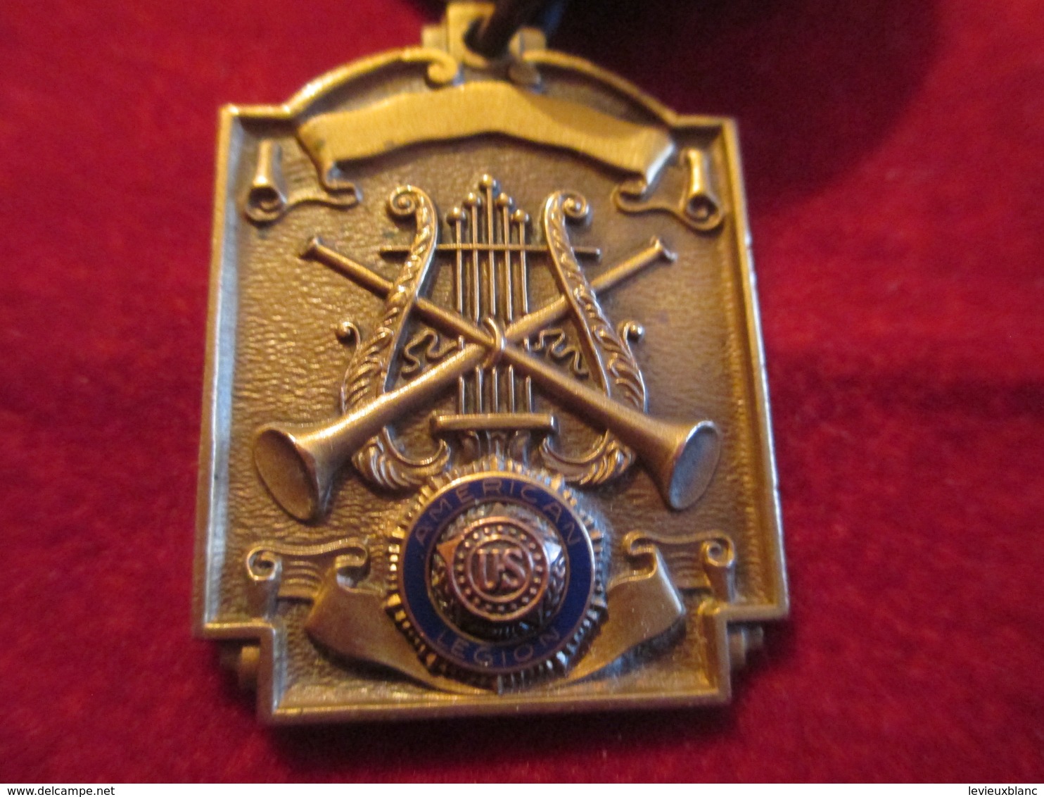 Musique/ Médaille Pendante/American Legion/ Instruments De Musique/USA/Vers 1940-1950    PART268 - Altri Oggetti