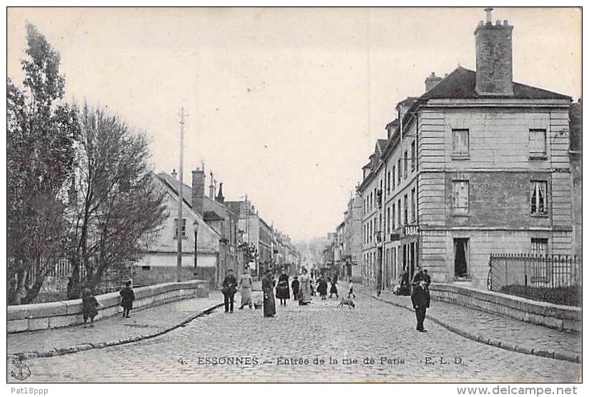 91 - ESSONNES : Entrée De La Rue De Paris ( Bonne Animation - Enseigne Tabac ) - CPA - Essonne - Essonnes