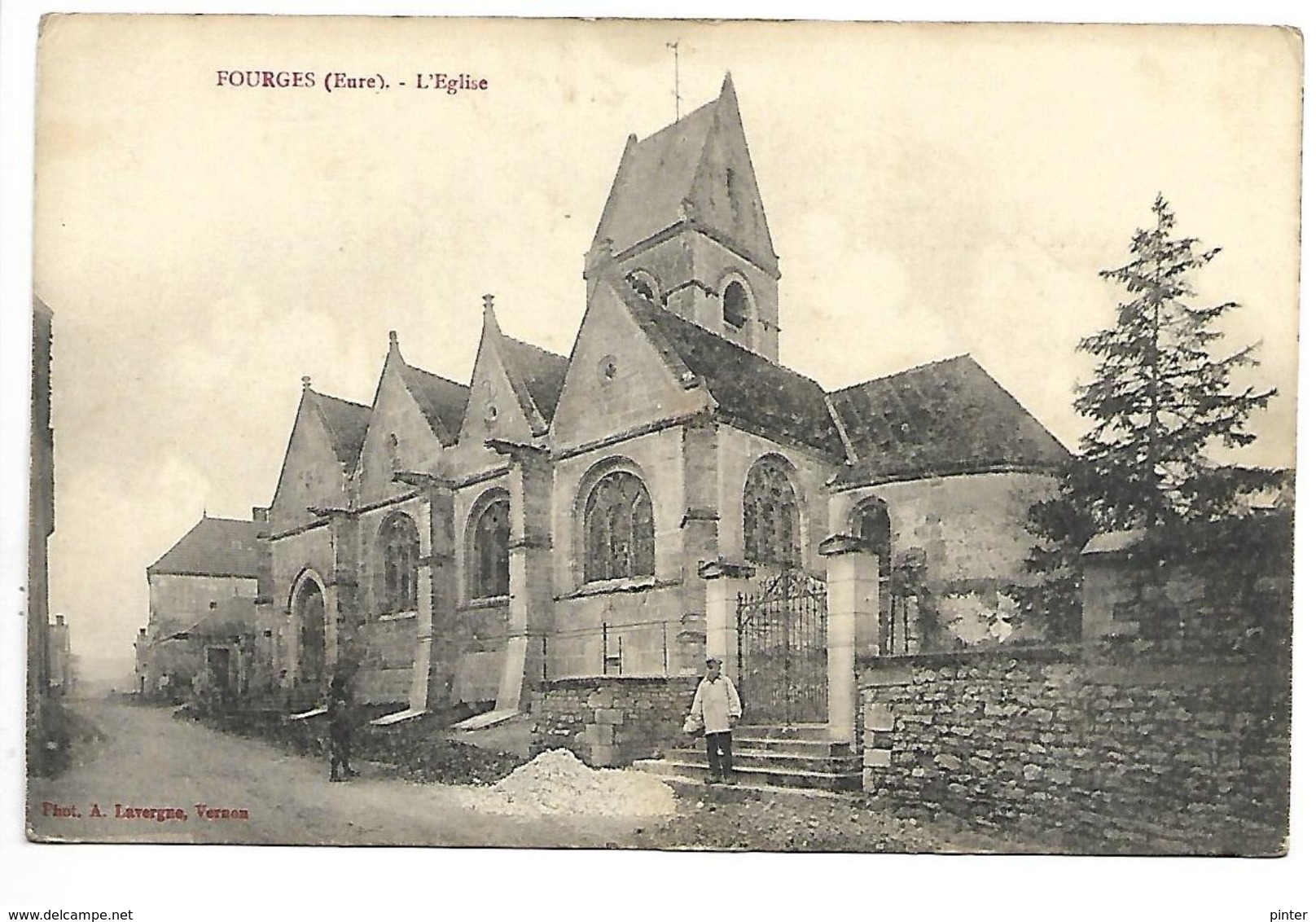FOURGES - L'Eglise - Fourges