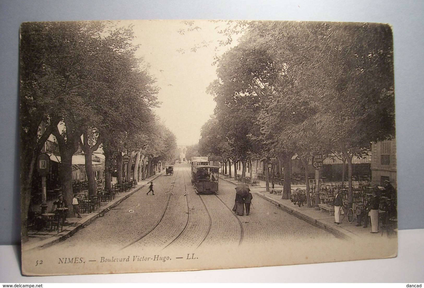 NIMES     -     Boulevard  Victor - Hugo - Nîmes