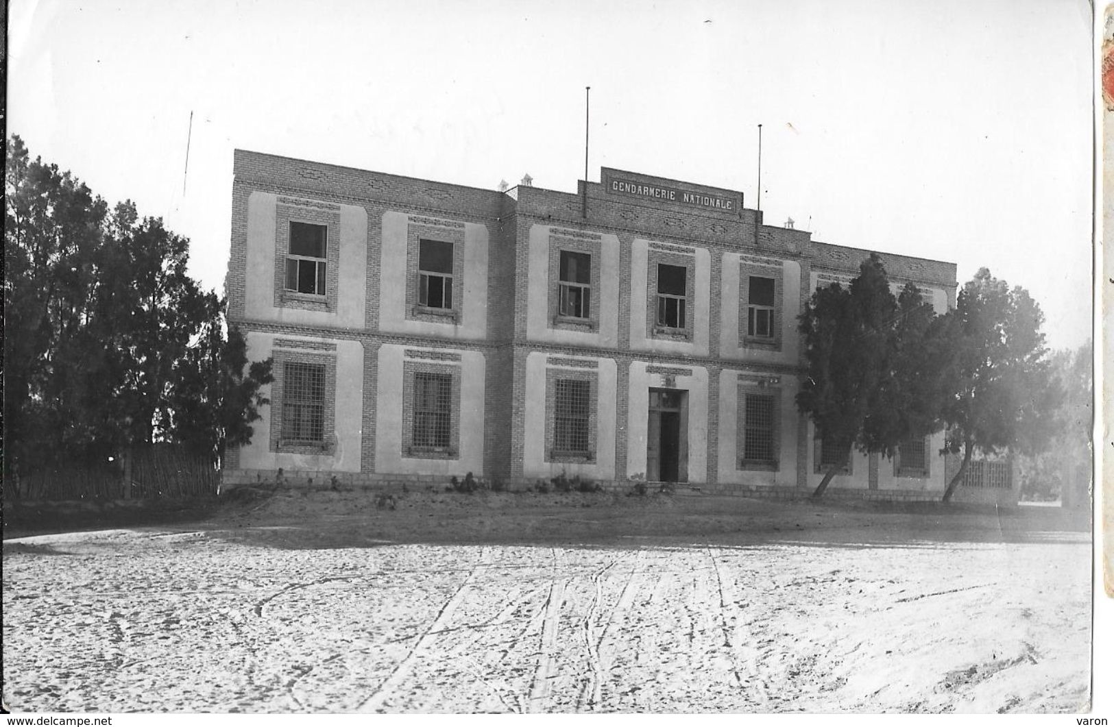 Tunisie - TOZEUR - GENDARMERIE NATIONALE EN  1956 - Photo J.COMBIER à MACON  10.5 X 16 - Police & Gendarmerie