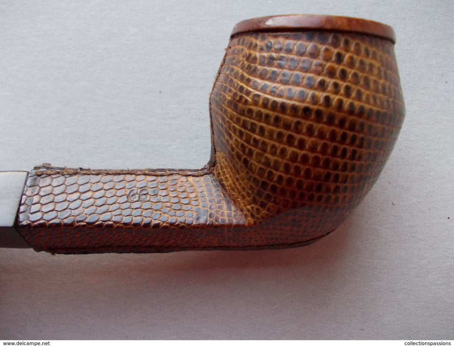 - Ancienne Pipe - Erix - Pipe Gainée De Cuir - - Bruyerepfeifen