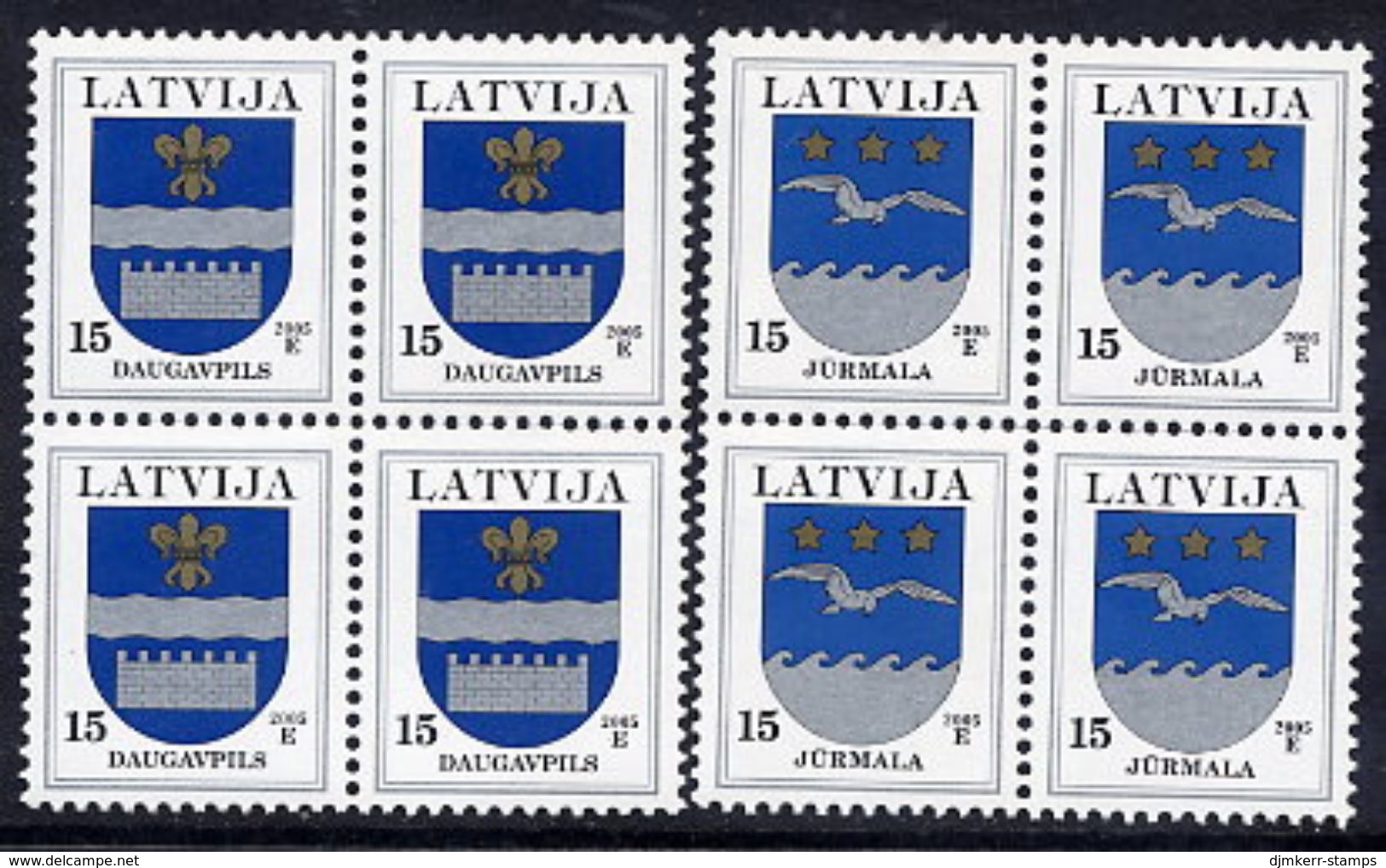 LATVIA 2005 Arms Definitives 15c. With Year Date 2005 In Blocks Of 4  MNH / **.  Michel 521-22 Iv - Lettonie