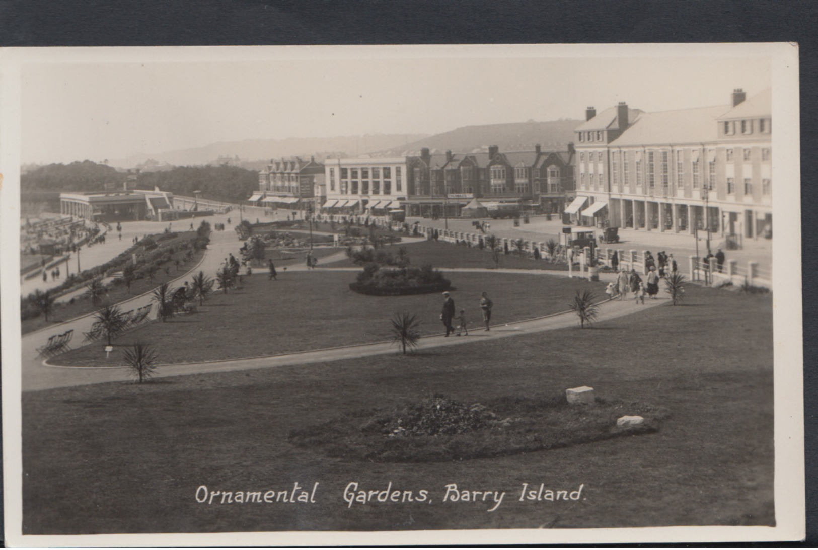 Wales Postcard - Ornamental Gardens, Barry Island  DC1388 - Glamorgan