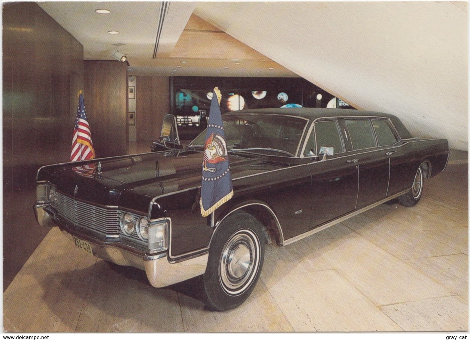 Presidential  Limousine, 1968 Stretch Lincoln Ford, Lyndon Johnson Museum, Unused Postcard [20971] - Presidenten