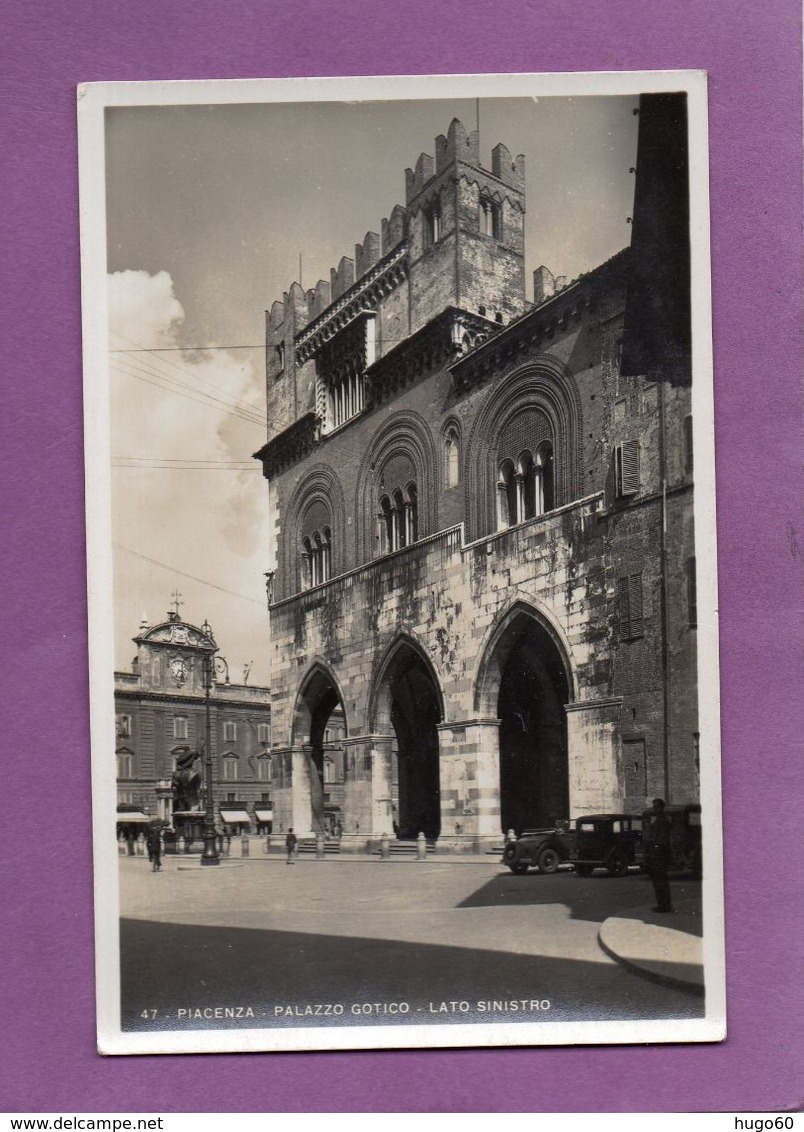 PIACENZA - Palazzo Gotico - Lato Sinistro - Piacenza